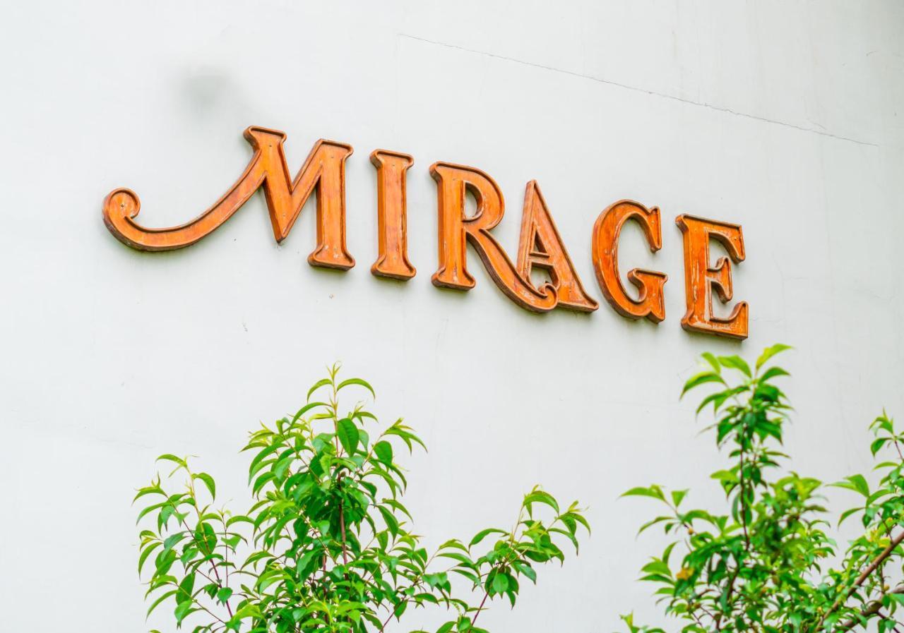 Hotel Mirage Srīnagar Dış mekan fotoğraf