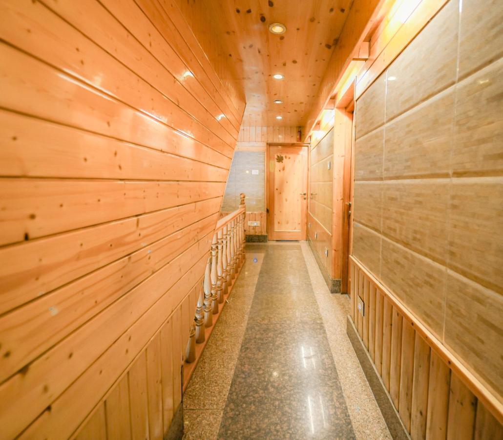 Hotel Mirage Srīnagar Dış mekan fotoğraf
