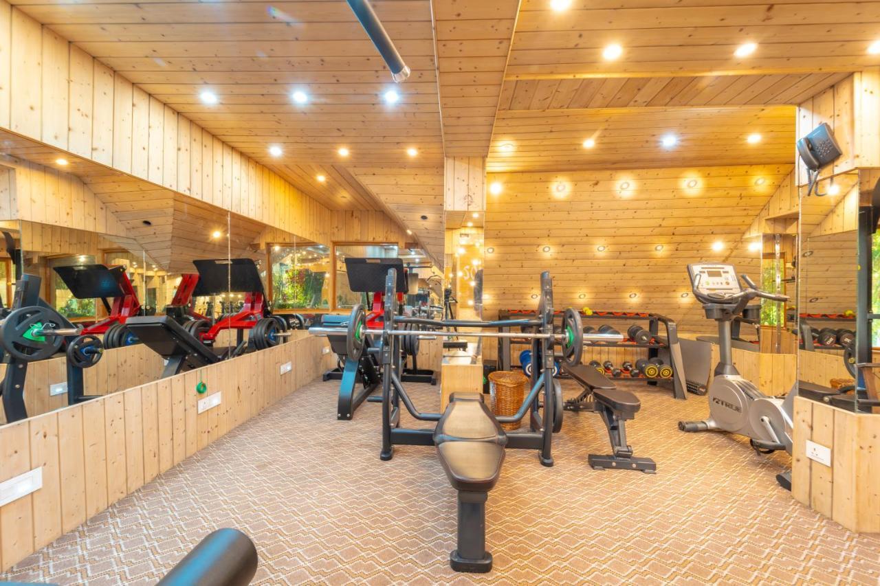 Hotel Mirage Srīnagar Dış mekan fotoğraf