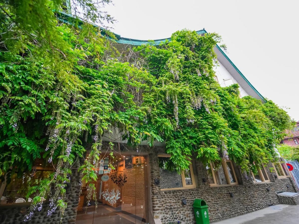 Hotel Mirage Srīnagar Dış mekan fotoğraf