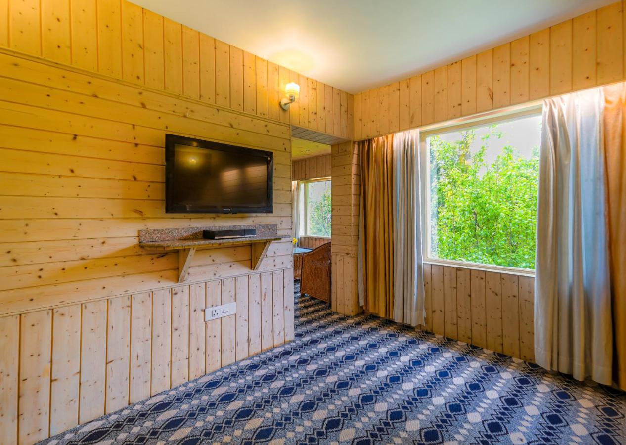 Hotel Mirage Srīnagar Dış mekan fotoğraf