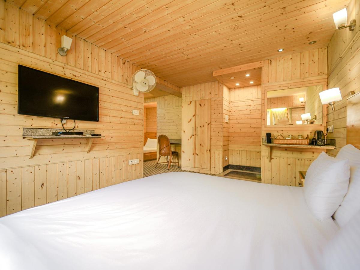 Hotel Mirage Srīnagar Dış mekan fotoğraf